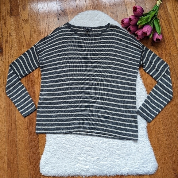 Eileen FISHER striped knit long sleeve sweater xs - Picture 11 of 12